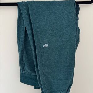 ALO Yoga Teal green jogger Pants
